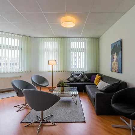 Spacious And Modern Furnished For 10 Guests ベルリン