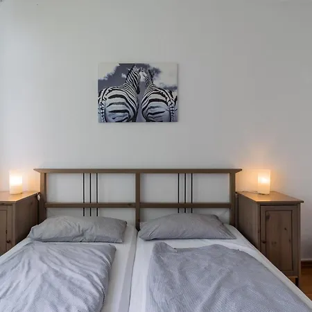 Spacious And Modern Furnished For 10 Guests アパート *
